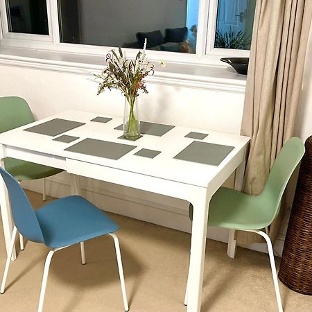 Sea View Family Stay By Beach Gym & Parking Bournemouth Buitenkant foto