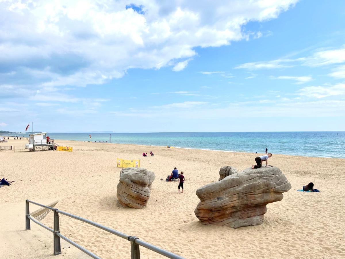 Sea View Family Stay By Beach Gym & Parking Bournemouth Buitenkant foto