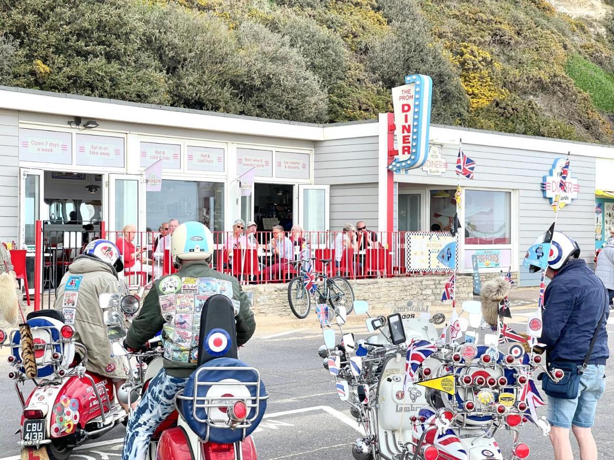 Sea View Family Stay By Beach Gym & Parking Bournemouth Buitenkant foto