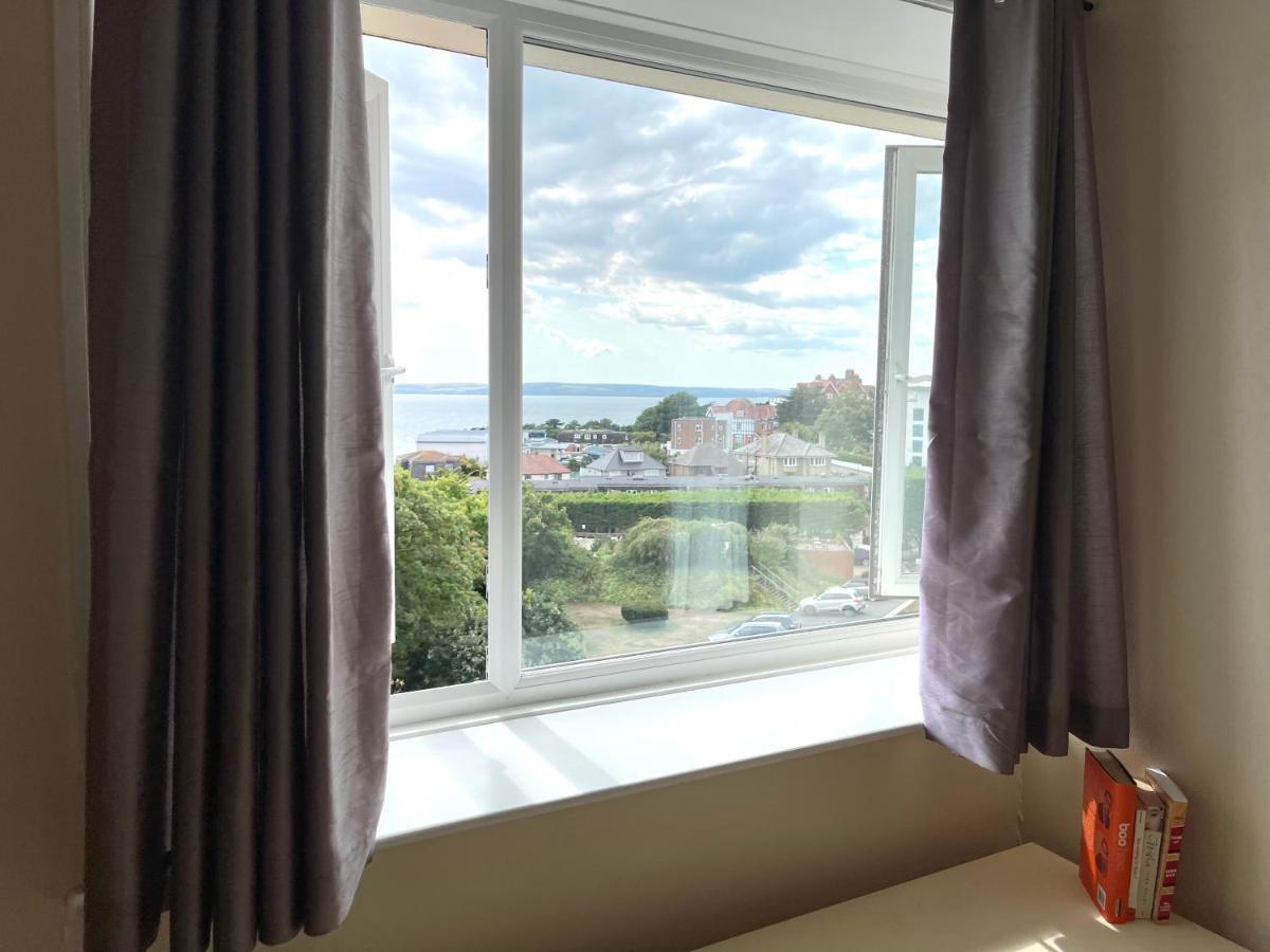 Sea View Family Stay By Beach Gym & Parking Bournemouth Buitenkant foto