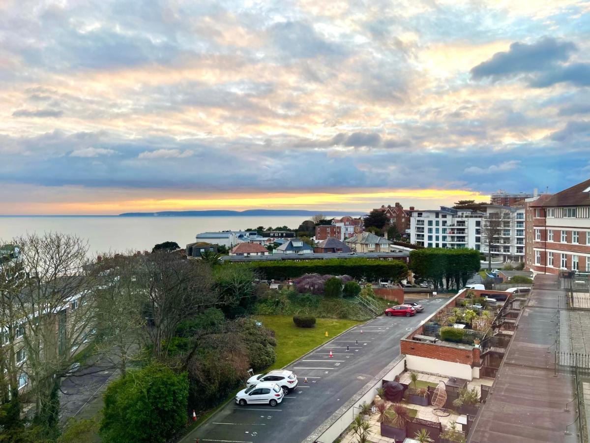 Sea View Family Stay By Beach Gym & Parking Bournemouth Buitenkant foto