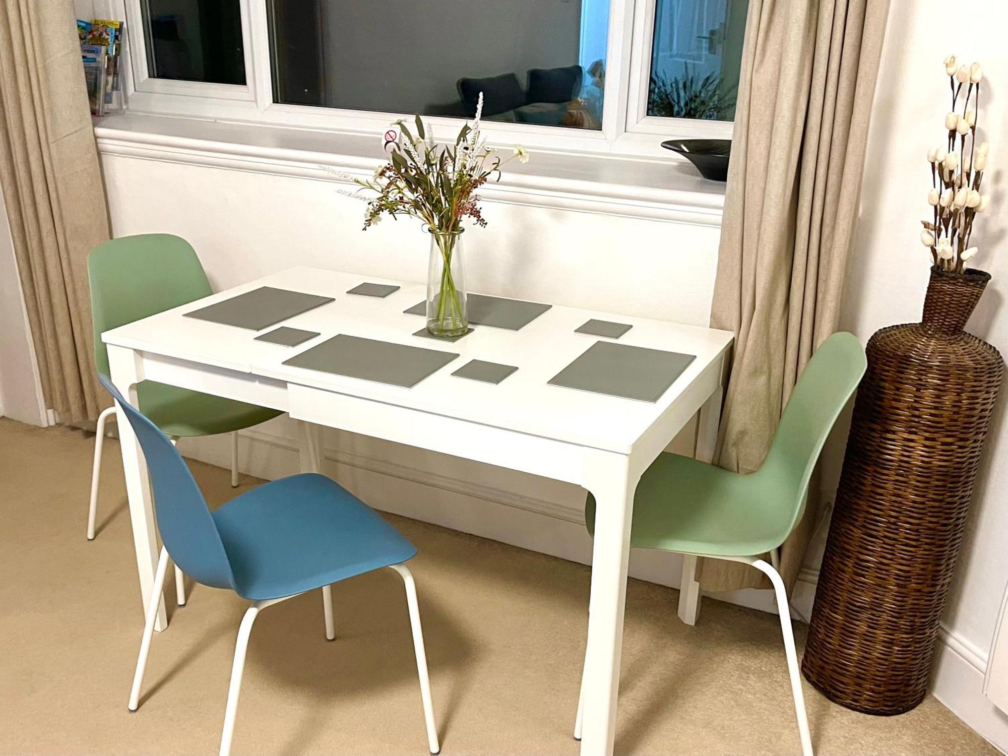 Sea View Family Stay By Beach Gym & Parking Bournemouth Buitenkant foto